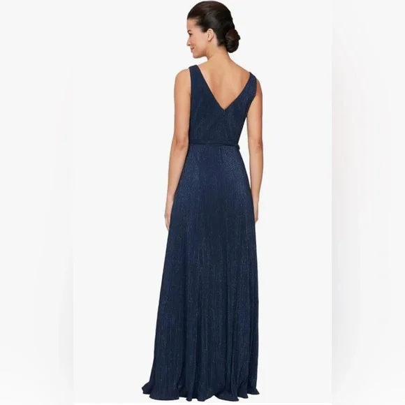 Alex Evenings Navy Blue Sleeveless V-Neck Long A-line, Formal Gown Wedding Guest - Picture 4 of 5